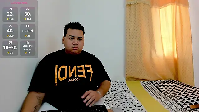 Snapshot of MICHAEL_AND_SHARON chatting on February 3, 2026, 8:36 pm MICHAEL AND SHARON online show from February 3, 2026, 8:36 pm