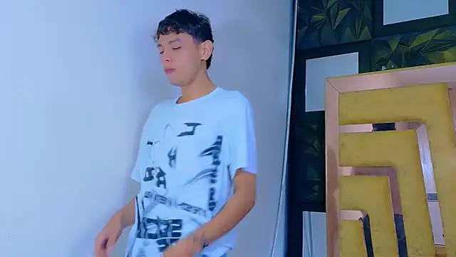 Snapshot of Noahoconor chatting on December 5, 2025, 1:52 pm Noahoconor online show from December 5, 2025, 1:52 pm