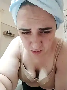 Dolcecurvy online show from November 9, 2025, 4:27 pm