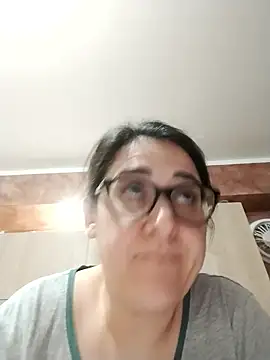 Snapshot of Dolcecurvy chatting on January 8, 2026, 11:07 pm Dolcecurvy online show from January 8, 2026, 11:07 pm