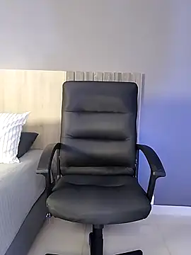 Ashly hills online show from February 26, 2025, 2:59 am