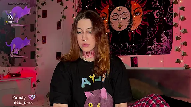 Dita Redrum online show from December 19, 2025, 2:29 am