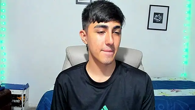 babymaik online show from November 18, 2025, 5:12 am