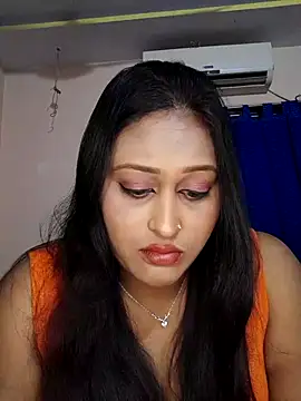 Snapshot of hotlovr chatting on March 1, 2025, 5:49 pm hotlovr online show from March 1, 2025, 5:49 pm