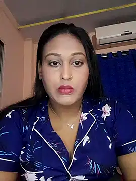 Snapshot of hotlovr chatting on March 6, 2025, 3:24 pm hotlovr online show from March 6, 2025, 3:24 pm