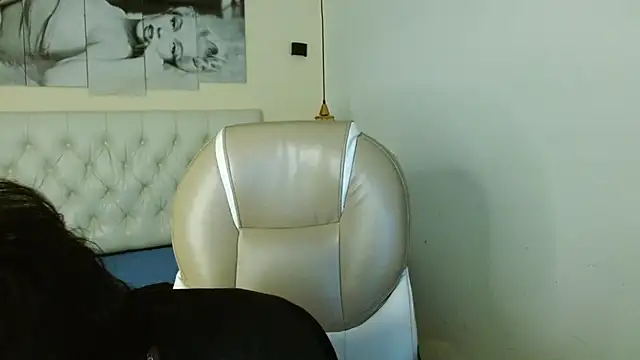 Snapshot of RyanKing19 chatting on February 25, 2025, 4:53 pm RyanKing19 online show from February 25, 2025, 4:53 pm
