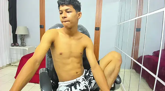 leslieanddrako online show from March 5, 2025, 10:32 pm