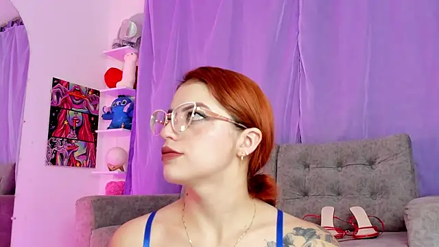 Snapshot of MelaniJhonson chatting on April 23, 2026, 2:35 am MelaniJhonson online show from April 23, 2026, 2:35 am