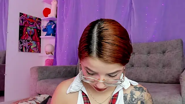 Snapshot of MelaniJhonson chatting on April 24, 2026, 2:58 am MelaniJhonson online show from April 24, 2026, 2:58 am