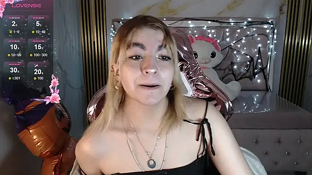 Snapshot of lili_conor_s chatting on October 16, 2025, 3:51 am lili conor s online show from October 16, 2025, 3:51 am