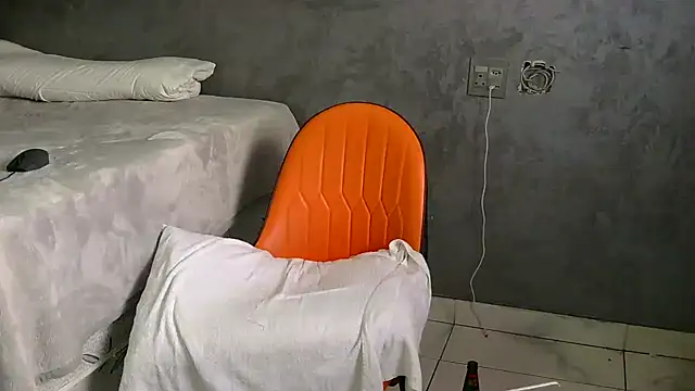 Snapshot of Justusual444 chatting on December 15, 2025, 10:30 am Justusual444 online show from December 15, 2025, 10:30 am