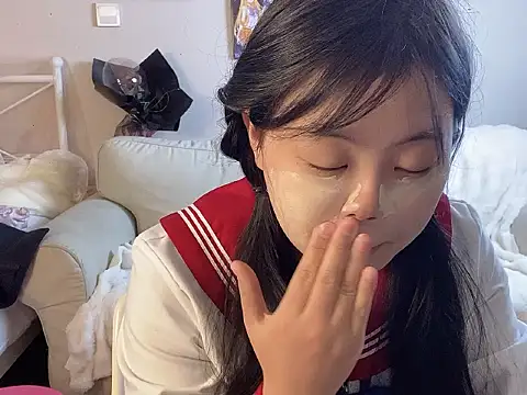 Snapshot of CC-777888 chatting on February 26, 2025, 2:46 pm CC-777888 online show from February 26, 2025, 2:46 pm