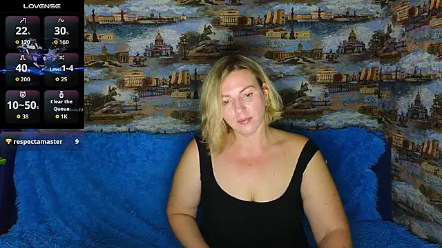 Snapshot of LadyLucky_ chatting on September 12, 2025, 2:33 am LadyLucky online show from September 12, 2025, 2:33 am