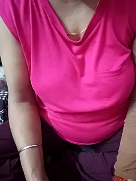 Snapshot of Shivani_7777 chatting on September 19, 2025, 7:25 pm Shivani 7777 online show from September 19, 2025, 7:25 pm