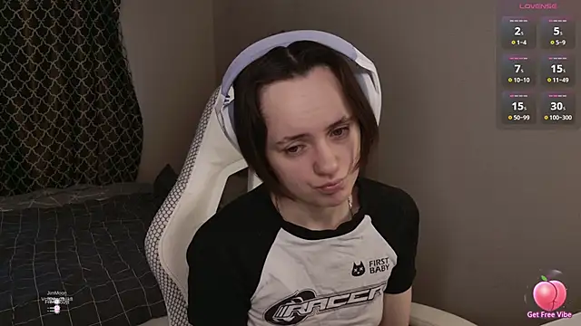 Luna Loveee online show from March 27, 2026, 3:56 am