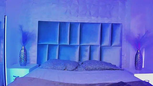 Selene bennet online show from April 17, 2026, 3:31 am