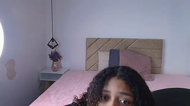 Snapshot of Natasha_rose__ chatting on February 19, 2026, 7:32 pm Natasha rose online show from February 19, 2026, 7:32 pm