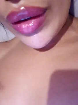 Snapshot of Sexlove1xo chatting on October 12, 2025, 1:59 am Sexlove1xo online show from October 12, 2025, 1:59 am