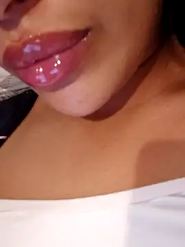 Snapshot of Sexlove1xo chatting on October 13, 2025, 3:01 pm Sexlove1xo online show from October 13, 2025, 3:01 pm