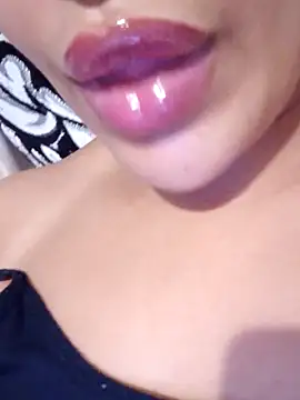 Snapshot of Sexlove1xo chatting on October 18, 2025, 2:40 pm Sexlove1xo online show from October 18, 2025, 2:40 pm