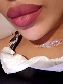 Snapshot of Sexlove1xo chatting on November 1, 2025, 12:51 pm Sexlove1xo online show from November 1, 2025, 12:51 pm