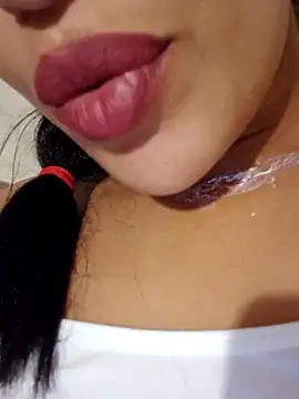 Snapshot of Sexlove1xo chatting on November 6, 2025, 3:24 pm Sexlove1xo online show from November 6, 2025, 3:24 pm