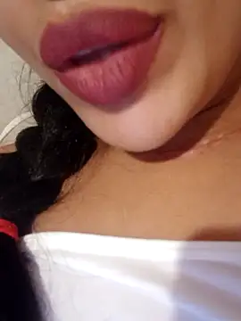 Snapshot of Sexlove1xo chatting on November 8, 2025, 2:34 am Sexlove1xo online show from November 8, 2025, 2:34 am