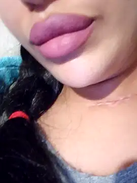 Snapshot of Sexlove1xo chatting on November 22, 2025, 10:25 am Sexlove1xo online show from November 22, 2025, 10:25 am