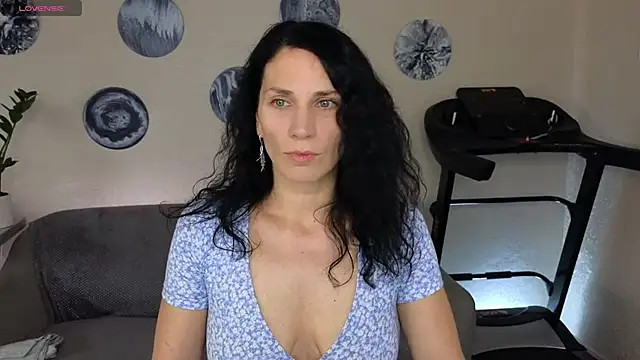 mylady xenia online show from May 25, 2026, 6:03 pm
