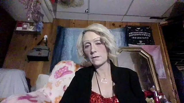 beautifulmee23 online show from February 22, 2025, 12:05 am