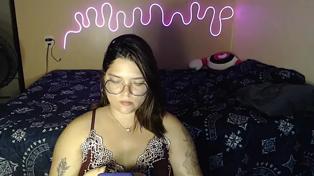 Snapshot of GoddessChaar chatting on December 4, 2025, 2:21 am GoddessChaar online show from December 4, 2025, 2:21 am