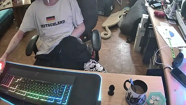 DerGeileLoveboy online show from March 9, 2026, 7:56 am