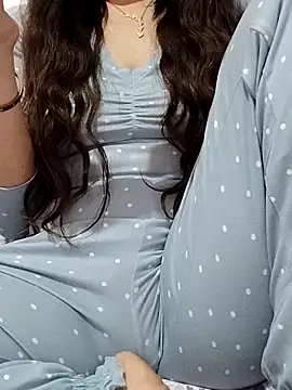 Snapshot of BUSE8821 chatting on December 1, 2025, 2:22 pm BUSE8821 online show from December 1, 2025, 2:22 pm