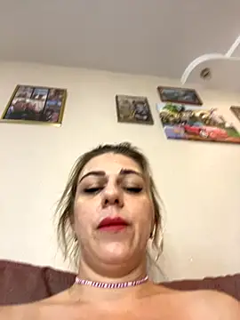 Lusi Luxary online show from October 23, 2025, 6:13 am