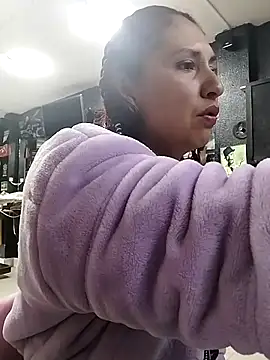 Megan-01- online show from March 14, 2025, 2:08 pm