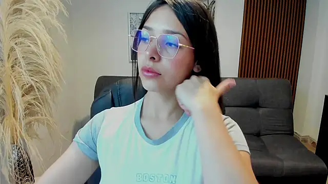 Snapshot of angeline_davies chatting on September 23, 2025, 1:36 pm angeline davies online show from September 23, 2025, 1:36 pm