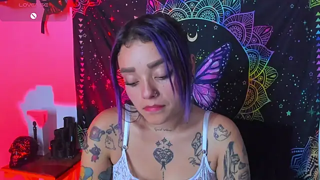 Snapshot of ChloeAllennn chatting on March 23, 2025, 6:37 am ChloeAllennn online show from March 23, 2025, 6:37 am