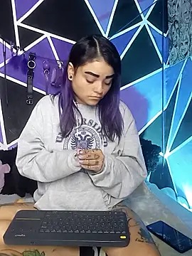 Snapshot of ChloeAllennn chatting on September 18, 2025, 11:34 am ChloeAllennn online show from September 18, 2025, 11:34 am