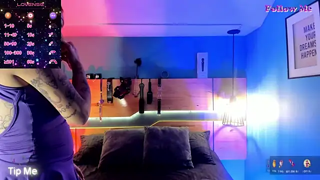 ChloeAllennn online show from December 3, 2025, 11:52 am