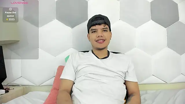 Axel Forte online show from October 21, 2025, 1:12 pm