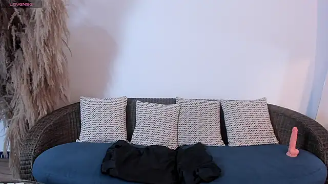 Snapshot of Ivaannaa_ chatting on March 1, 2025, 11:06 am Ivaannaa online show from March 1, 2025, 11:06 am