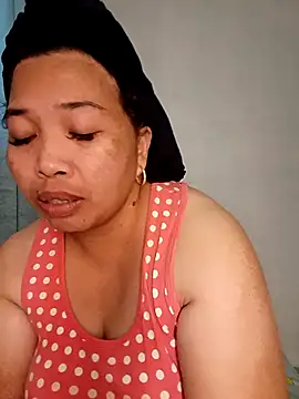 Snapshot of Sweet_fatty18 chatting on February 3, 2026, 1:48 am Sweet fatty18 online show from February 3, 2026, 1:48 am