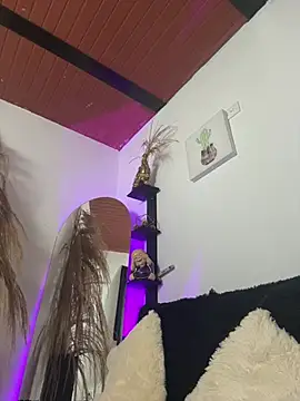 Snapshot of MarianaZapataa chatting on March 3, 2025, 3:20 pm MarianaZapataa online show from March 3, 2025, 3:20 pm