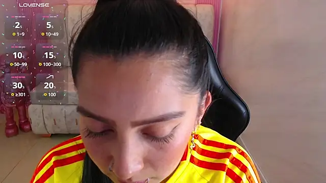 Snapshot of madhison_klain_s chatting on September 9, 2025, 8:30 pm madhison klain s online show from September 9, 2025, 8:30 pm