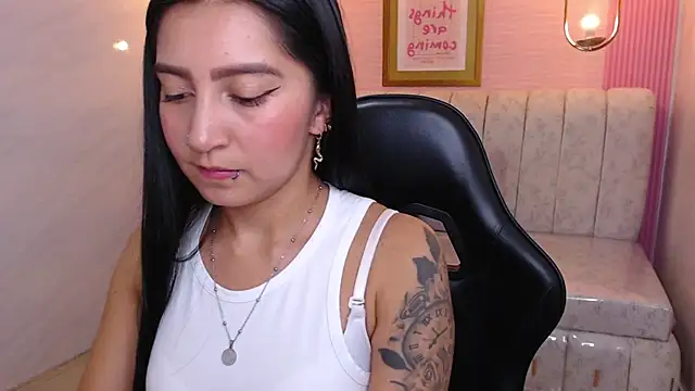 Snapshot of madhison_klain_s chatting on October 10, 2025, 8:19 pm madhison klain s online show from October 10, 2025, 8:19 pm