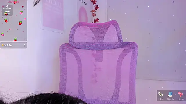 Snapshot of MiaWilsson_ chatting on November 17, 2025, 2:06 am MiaWilsson online show from November 17, 2025, 2:06 am