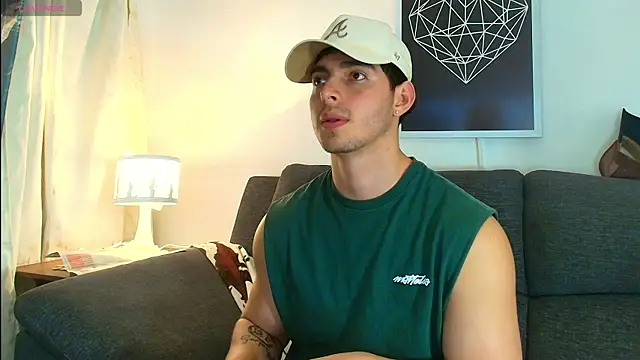 Snapshot of thomyafar chatting on December 17, 2025, 5:13 am thomyafar online show from December 17, 2025, 5:13 am