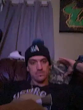 Snapshot of Polaroid_White chatting on October 29, 2025, 7:43 am Polaroid White online show from October 29, 2025, 7:43 am