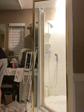 Snapshot of Polaroid_White chatting on November 1, 2025, 2:57 am Polaroid White online show from November 1, 2025, 2:57 am