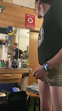 Snapshot of Polaroid_White chatting on November 8, 2025, 10:30 pm Polaroid White online show from November 8, 2025, 10:30 pm